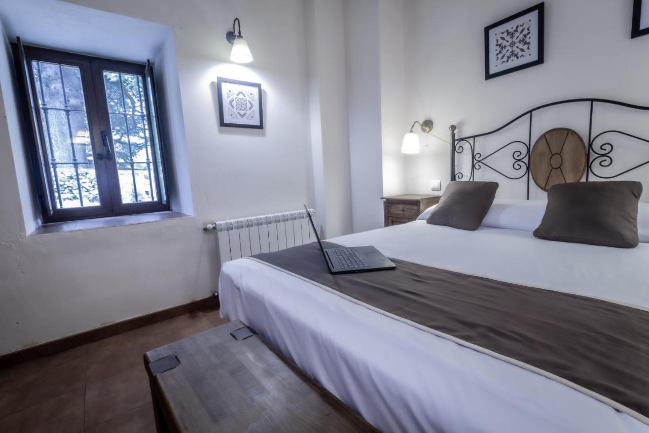 Posada Pena Pintada By Vivere Stays Cercedilla Eksteriør bilde